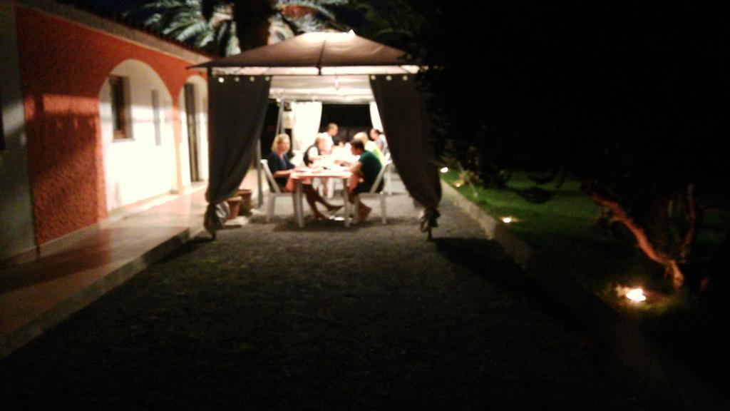Agriturismo Santa Barbara Саррок Экстерьер фото